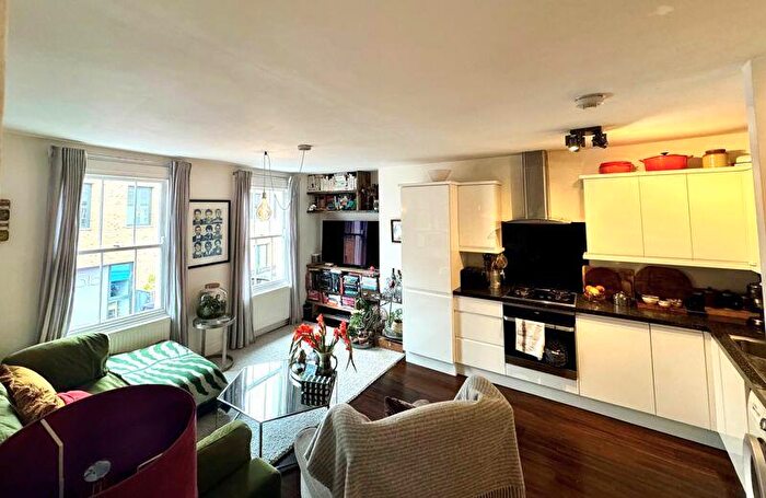 2 Bedroom Apartment To Rent In Union Street, Barnet, EN5