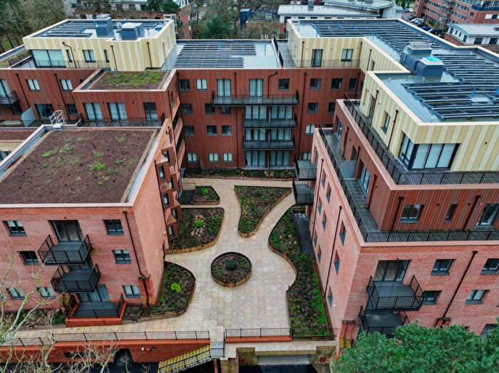 2 Bedroom Apartment To Rent In Farnborough Road, Farnborough, GU14