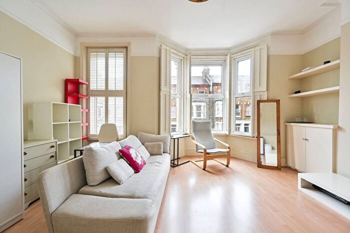 1 Bedroom Flat To Rent In Bravington Road, Maida Hill, London, W9