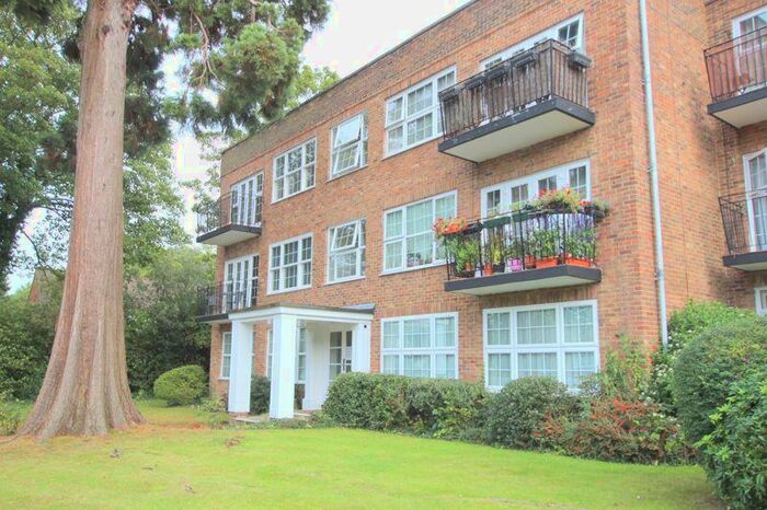 2 Bedroom Flat To Rent In Highridge Close, Epsom, KT18