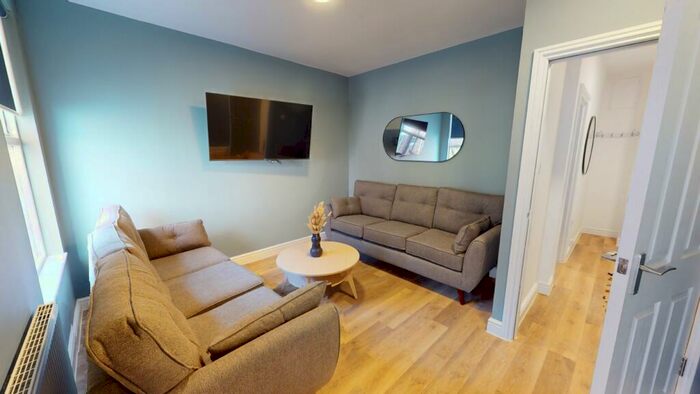 7 Bedroom House To Rent In Albert Grove, NG7