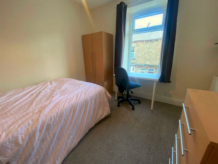 4 Bedroom Private Hall To Rent In Railway Street, Lancaster, LA1