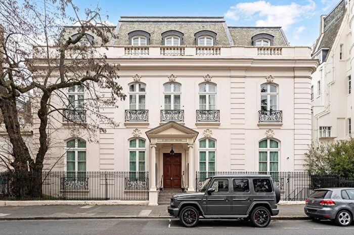 9 Bedroom Detached House To Rent In Belgrave Square, Belgravia, London, SW1X