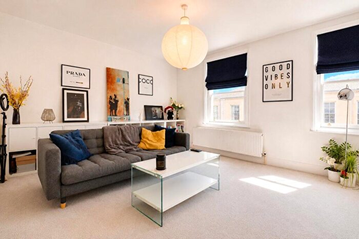 2 Bedroom Property For Sale In Boutport Street, Barnstaple, Devon, EX31