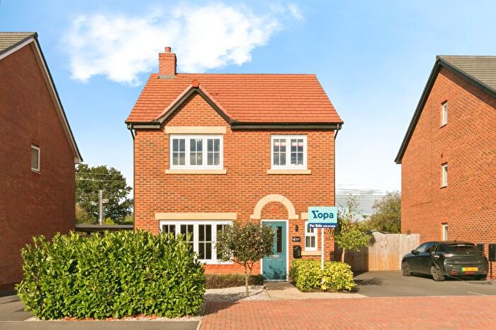 4 Bedroom Detached House For Sale In Rowallan Place, Crewe, CW1