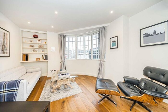2 Bedroom Flat For Sale In Chelsea Cloisters, Chelsea, SW3