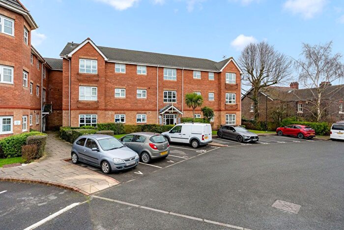 1 Bedroom Flat For Sale In Hampton Court Way, The Pines Hampton Court Way, WA8