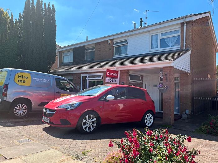 3 Bedroom Semi-Detached House To Rent In Howard Place, Dunstable, LU5