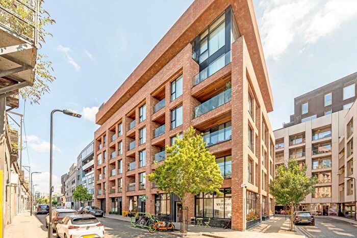 2 Bedroom Flat To Rent In Mentmore Terrace, London Fields, E8