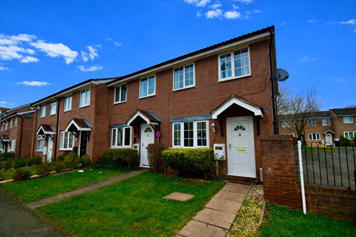 2 Bedroom End Of Terrace House To Rent In Countess Road, Northampton, NN5