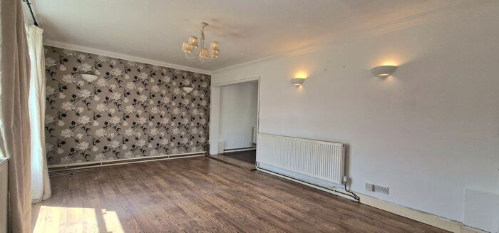 3 Bedroom Property To Rent In Lytham Avenue, Watford, WD19
