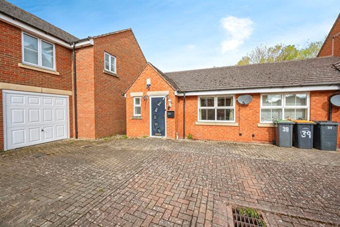 2 Bedroom Semi-Detached Bungalow For Sale In Fox Hedge Way, Sharnbrook, Bedford, MK44