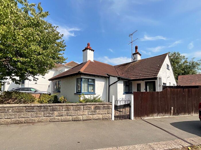 3 Bedroom Semi-Detached House For Sale In Sandleigh Road, Leigh-on-Sea, SS9