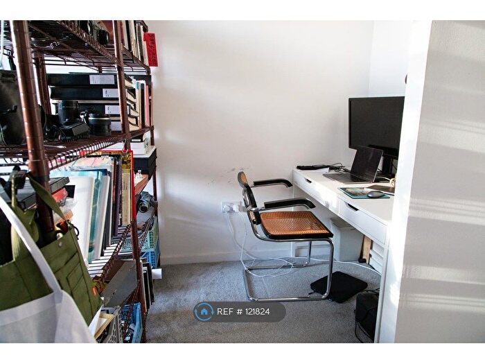 1 Bedroom Flat To Rent In Victoria Mill, Stockport, SK5