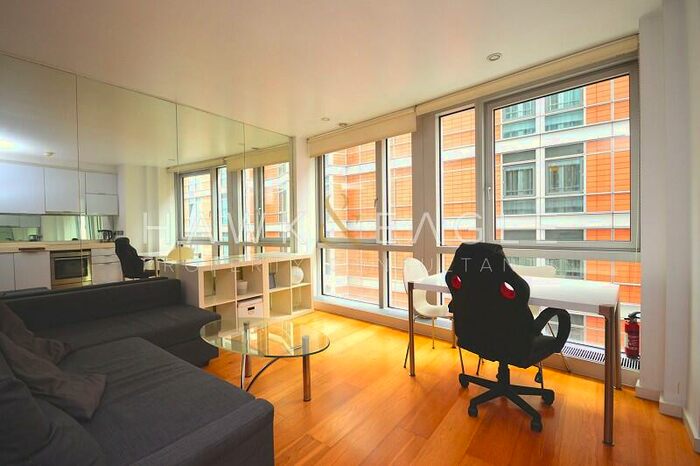 Studio To Rent In Fairmont Avenue, London, Greater London., E14