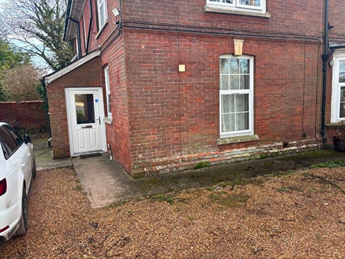 2 Bedroom Flat To Rent In Flat Weyhill Farmhouse, SP11