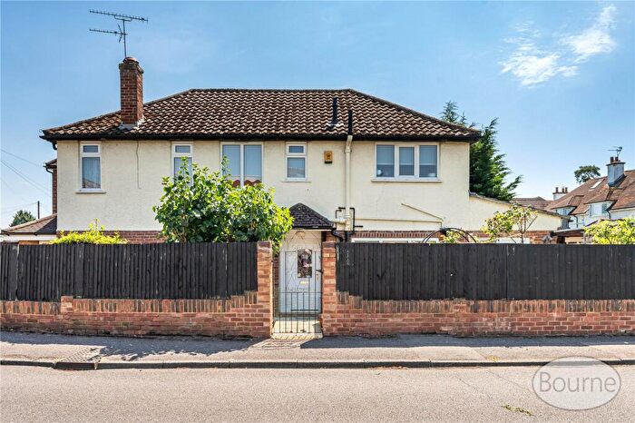 3 Bedroom Detached House For Sale In Whitemore Road, Guildford, Surrey, GU1