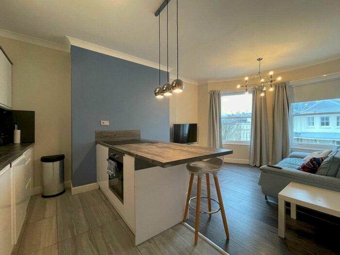 2 Bedroom Flat To Rent In Lansdowne Place -, P17