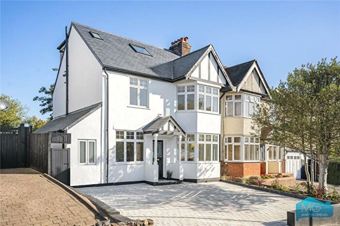 4 Bedroom Semi-Detached House For Sale In Northumberland Road, New Barnet, Barnet, EN5