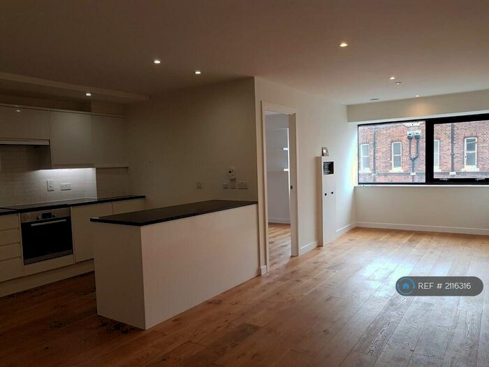 2 Bedroom Flat To Rent In Scarbrook Road, Croydon, CR0