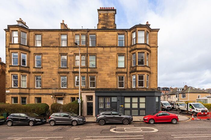 2 Bedroom Flat For Sale In Polwarth Gardens, Edinburgh, EH11