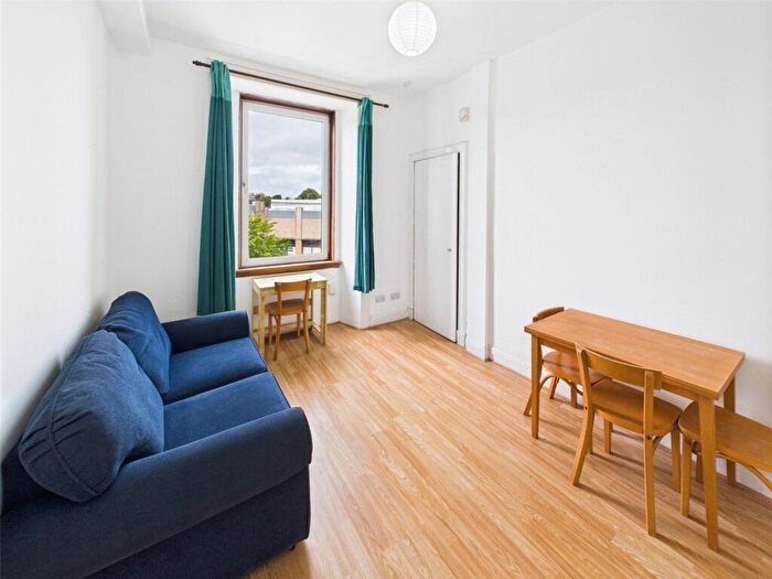 1 Bedroom Apartment To Rent In Westfield Street, Edinburgh, Midlothian, EH11