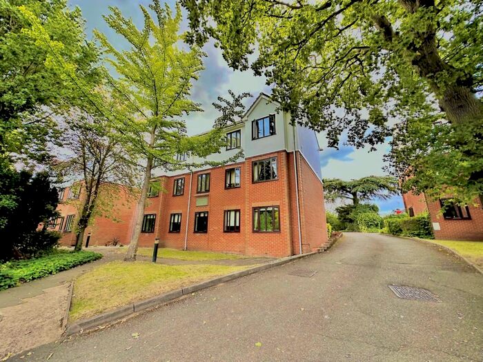 1 Bedroom Flat To Rent In Lyonsdown Road, New Barnet, Barnet, EN5