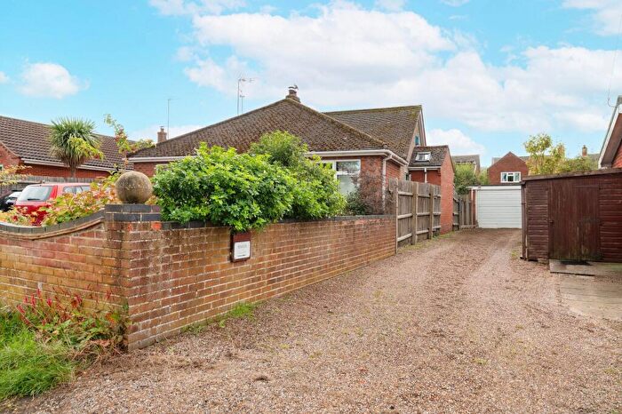 3 Bedroom Semi-Detached Bungalow For Sale In Back Road, Winterton-On-Sea, NR29