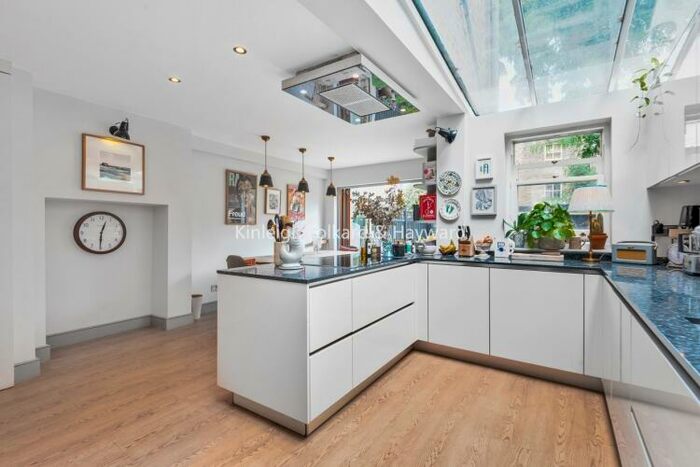 5 Bedroom House To Rent In Matham Grove London, SE22