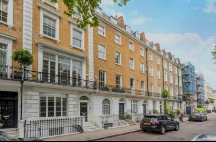 2 Bedroom Flat To Rent In Bell Street, London, NW1