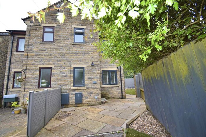 3 Bedroom End Of Terrace House For Sale In Macclesfield Road, Whaley Bridge, SK23