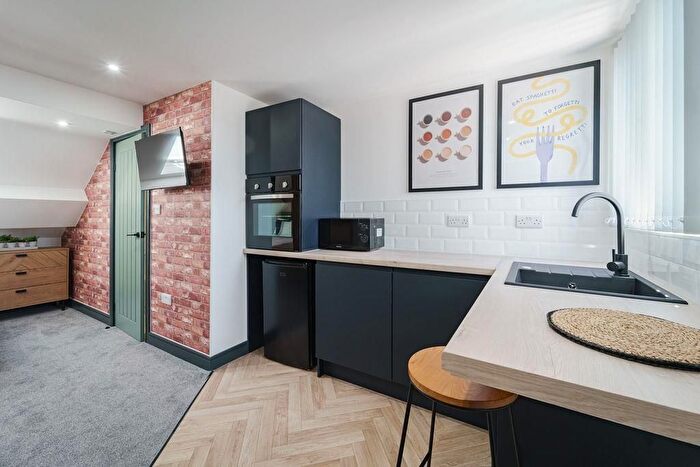 1 Bedroom Studio To Rent In Lawford Road, Rugby, CV21