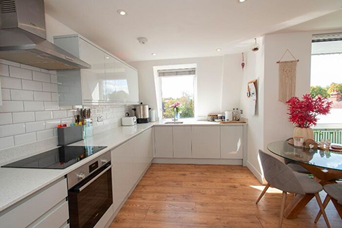 2 Bedroom Flat For Sale In Elmcroft Road, Orpington, BR6