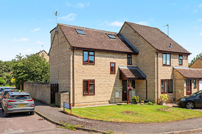 4 Bedroom Semi-Detached House For Sale In Manor Road, Witney, Oxfordshire, OX28