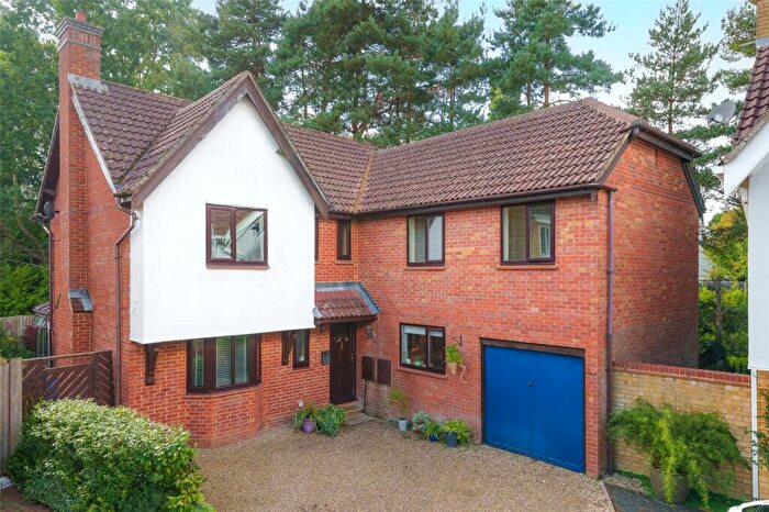 5 Bedroom Detached House For Sale In Northbrook Copse, Bracknell, Berkshire, RG12