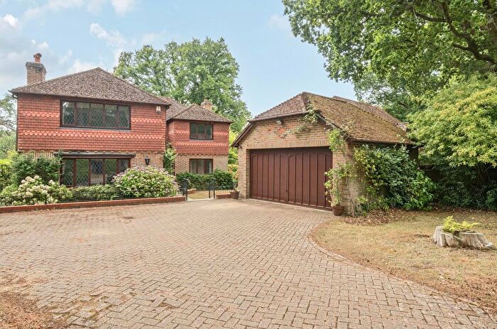 5 Bedroom Detached House For Sale In Hook Crescent, Ampfield, Romsey, SO51