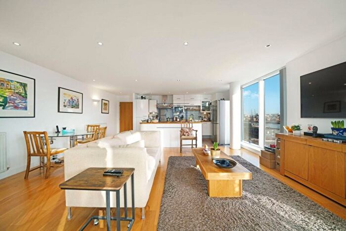 3 Bedroom Apartment For Sale In Alaska Apartments, Western Gateway, London, E16