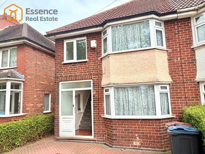 3 Bedroom Semi-Detached House For Sale In Kingsbury Road, Birmingham, B24