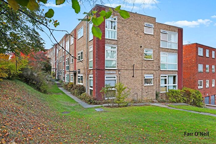 3 Bedroom Flat To Rent In Palmerston Road, Buckhurst Hill, IG9