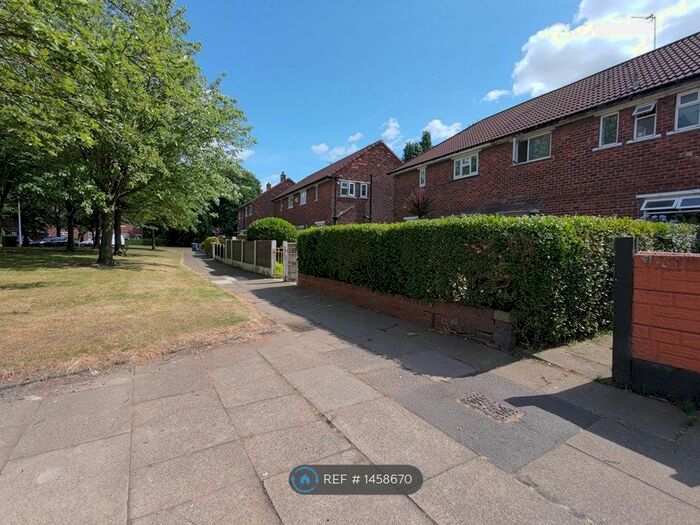 3 Bedroom Terraced House To Rent In Senior Road, Eccles, Manchester, M30