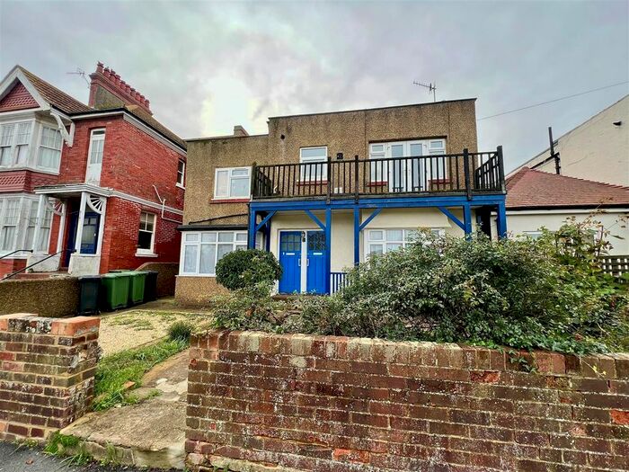 2 Bedroom Flat To Rent In Egerton Road, Bexhill-On-Sea, TN39