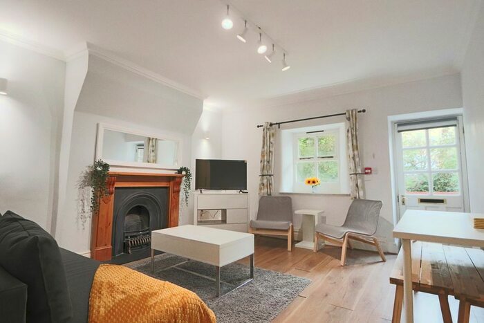 2 Bedroom Flat To Rent In Kingsdown Parade, Bristol, BS6