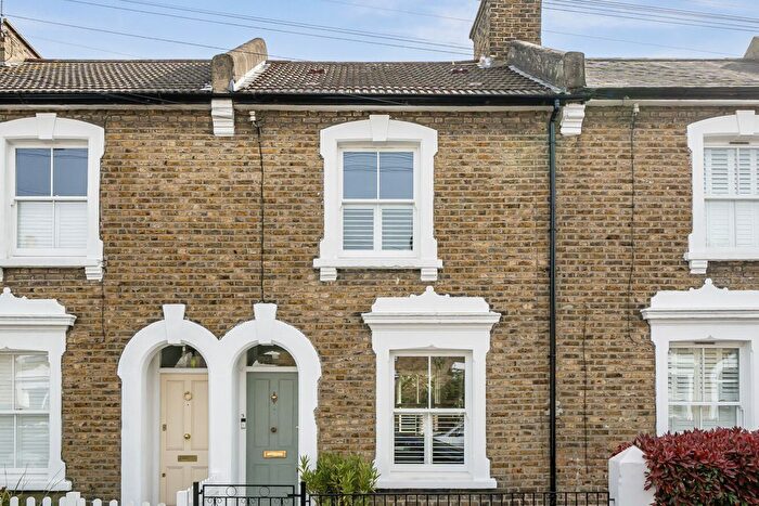 2 Bedroom Terraced House For Sale In Chalford Road, West Dulwich, London, SE21