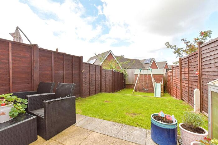 2 Bedroom Terraced House For Sale In Beckless Avenue, Clanfield, Waterlooville, Hampshire, PO8