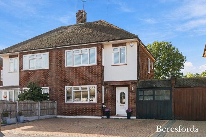 3 Bedroom Semi-Detached House For Sale In Freshwell Gardens, West Horndon, CM13