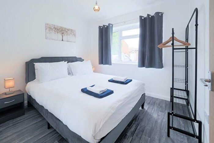 1 Bedroom Property To Rent In Kingfield Gardens, Woking, GU22