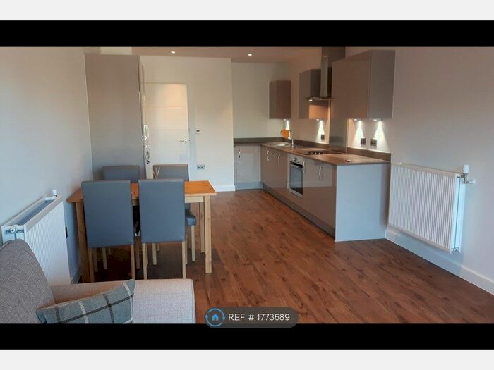 2 Bedroom Flat To Rent In Rolfe Terrace, London, SE18