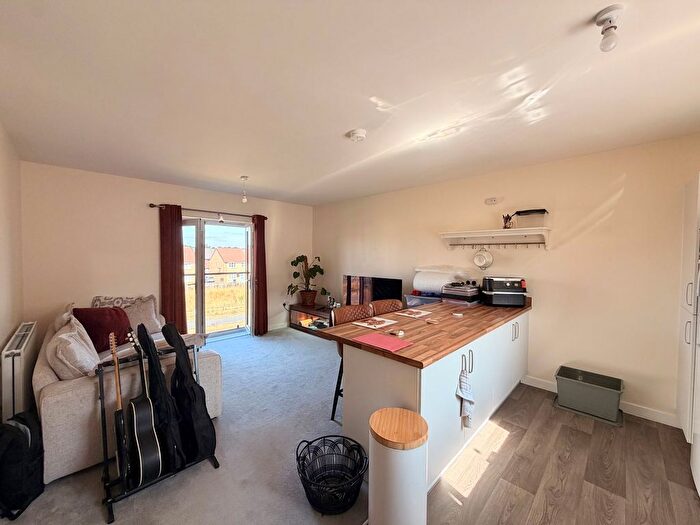 2 Bedroom Flat To Rent In Foxglove Way, Balby, Doncaster, South Yorkshire, DN4