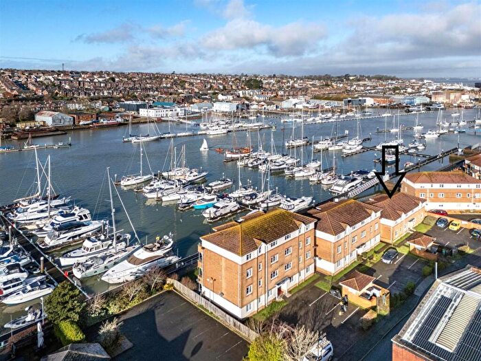 2 Bedroom Flat For Sale In Britannia Way, East Cowes, PO32