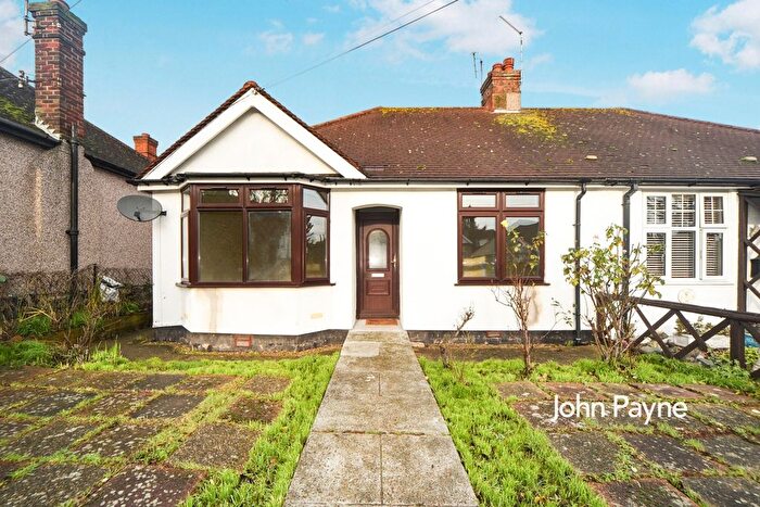 2 Bedroom Bungalow To Rent In Irwin Avenue, London, SE18